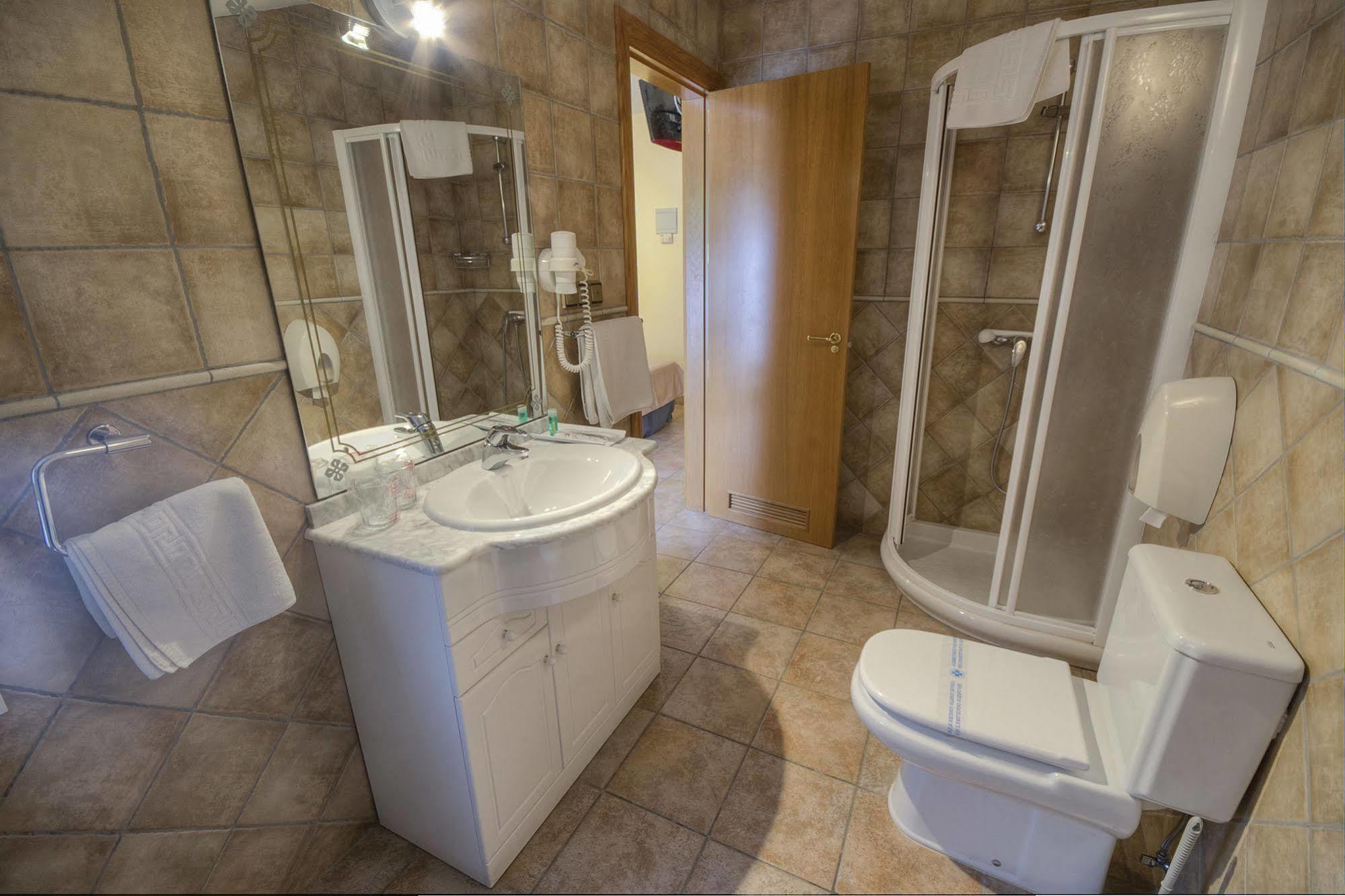 Hostal Jai Alai Leitza  Buitenkant foto